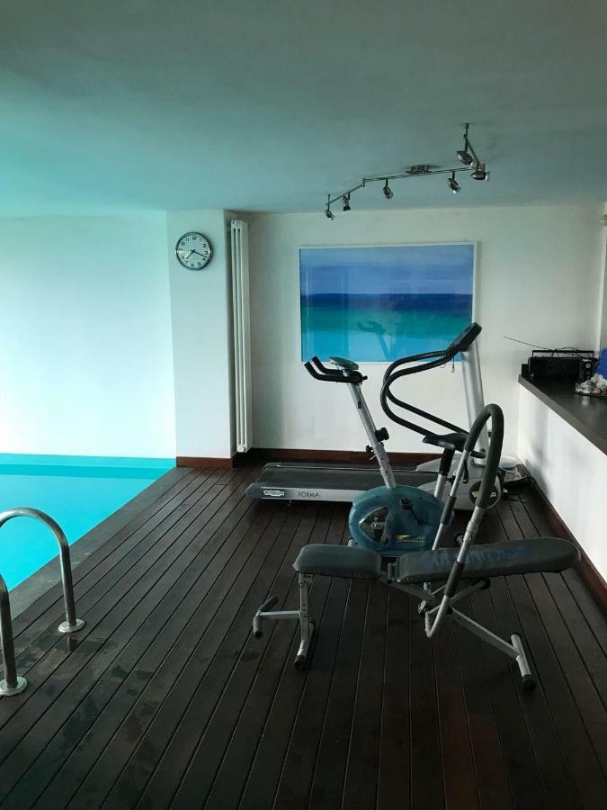 Apartment With Private Pool And Garden At Como Hills Exterior foto
