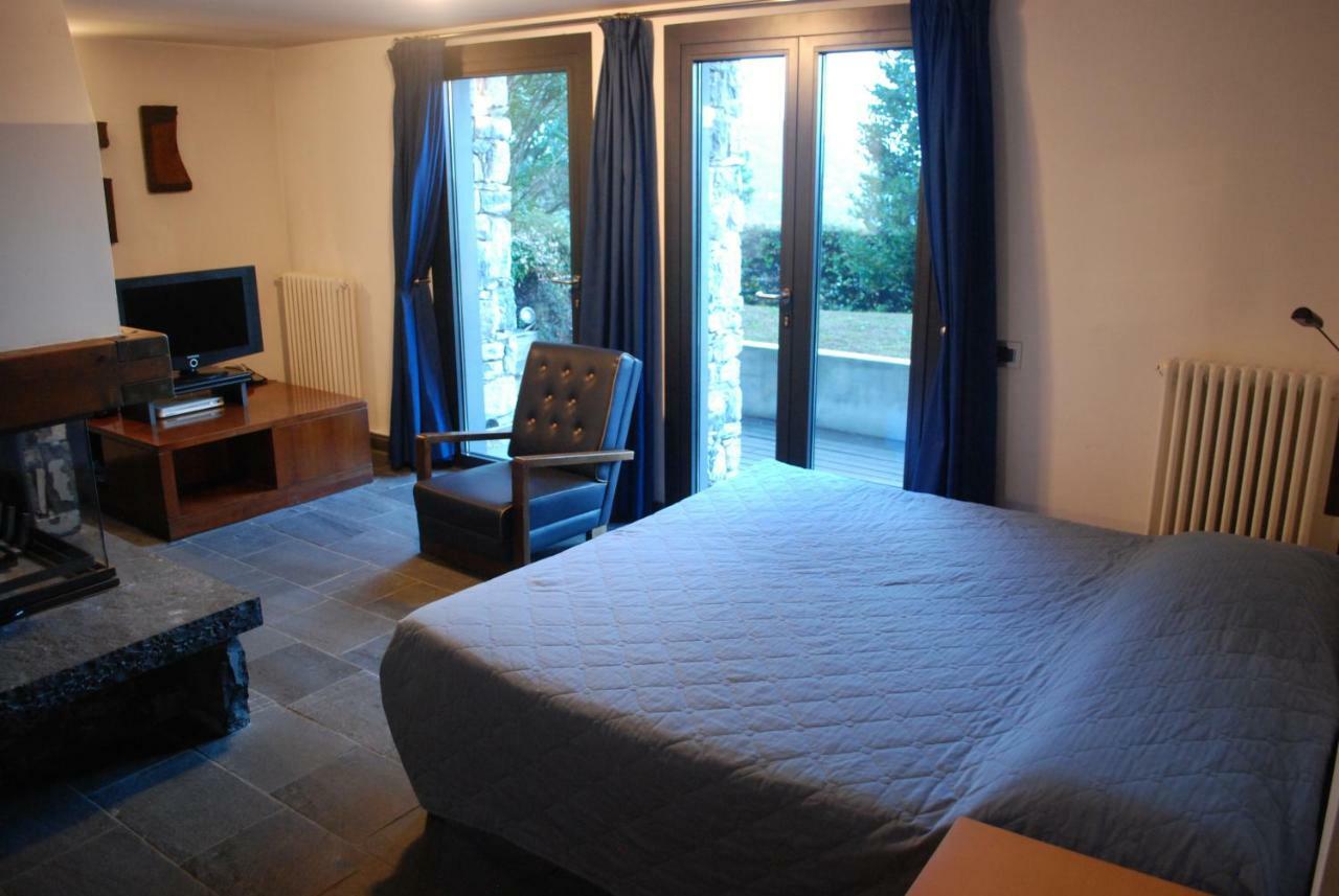 Apartment With Private Pool And Garden At Como Hills Exterior foto